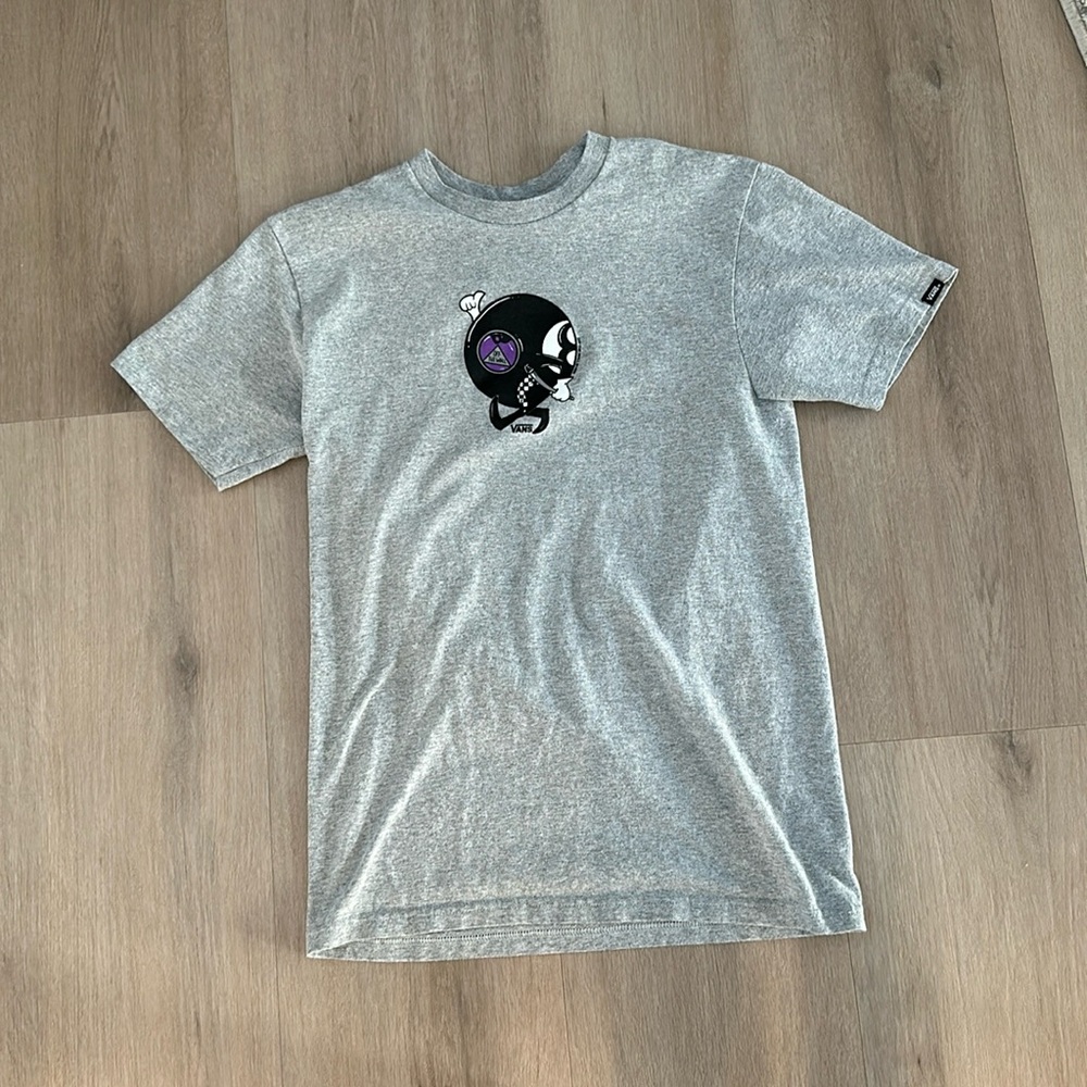 💥3 for $15💥 Vans classic fit magic 8 ball tee, size S